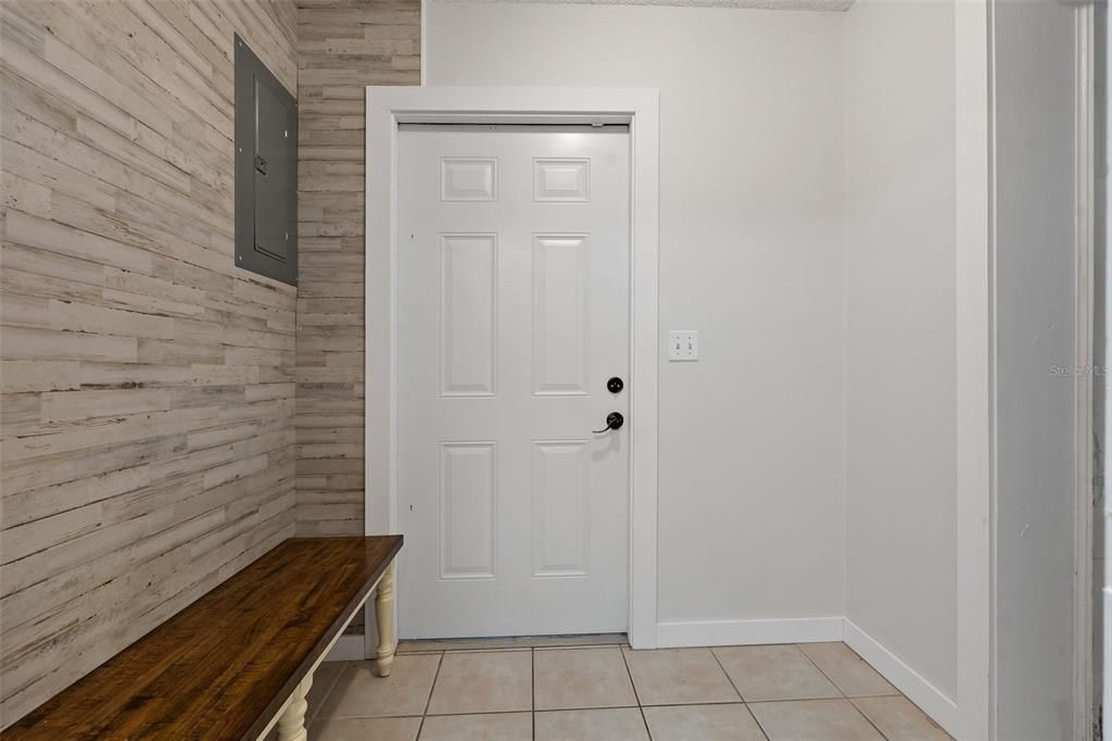 For Sale: $315,000 (2 beds, 2 baths, 1234 Square Feet)