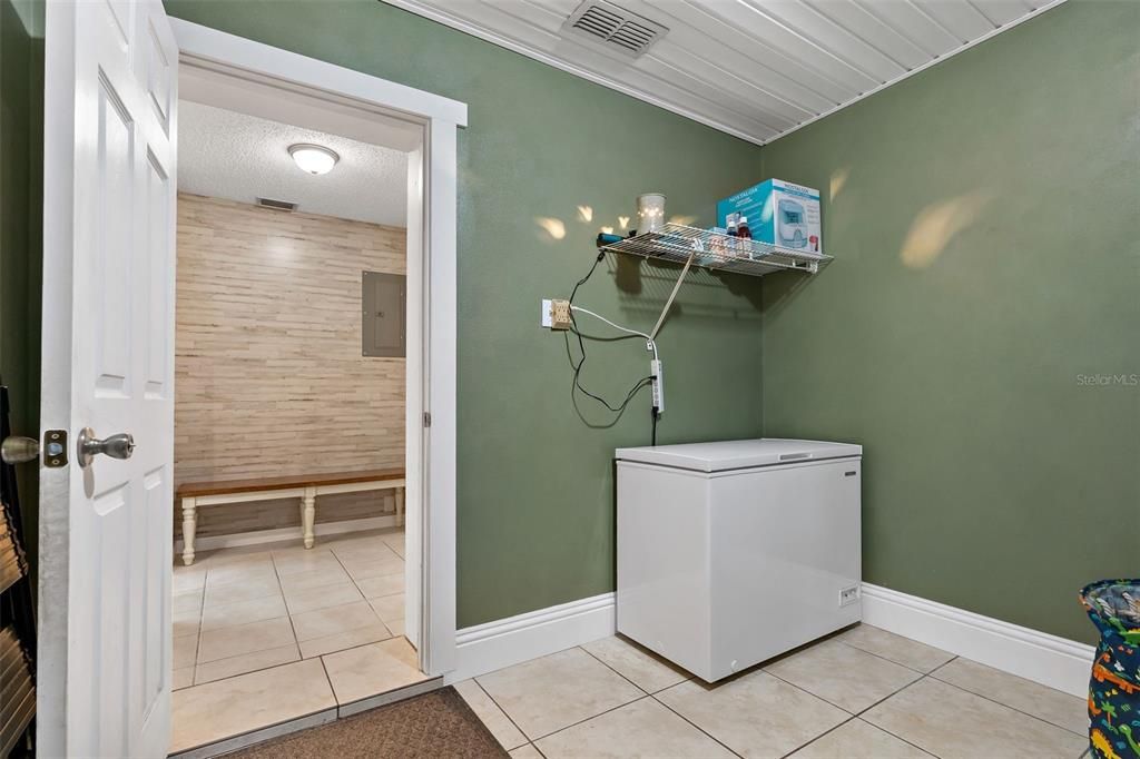 For Sale: $315,000 (2 beds, 2 baths, 1234 Square Feet)