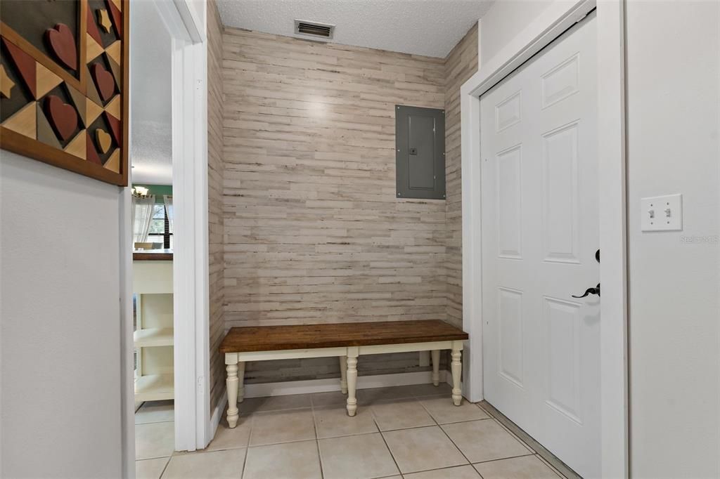 For Sale: $315,000 (2 beds, 2 baths, 1234 Square Feet)