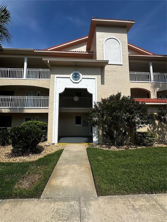 For Sale: $429,900 (2 beds, 2 baths, 1058 Square Feet)