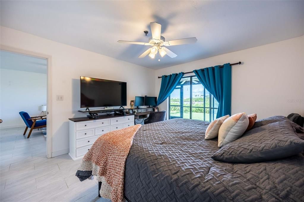 For Sale: $429,900 (2 beds, 2 baths, 1058 Square Feet)