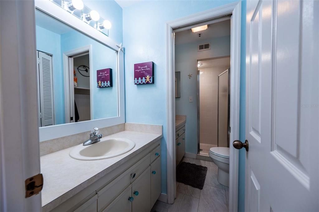 For Sale: $429,900 (2 beds, 2 baths, 1058 Square Feet)