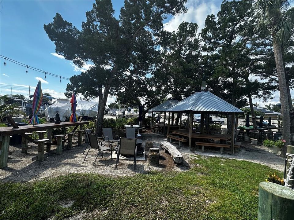 For Sale: $429,900 (2 beds, 2 baths, 1058 Square Feet)