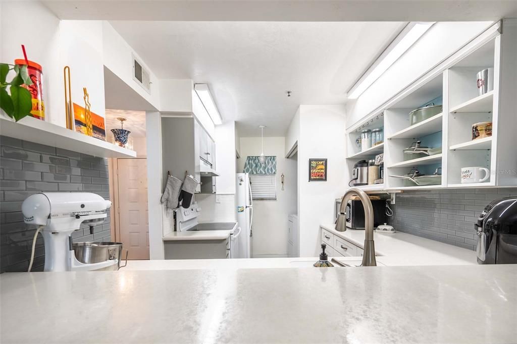 For Sale: $429,900 (2 beds, 2 baths, 1058 Square Feet)