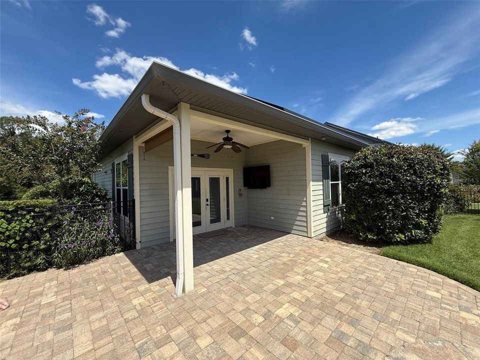 For Rent: $2,800 (3 beds, 2 baths, 1520 Square Feet)