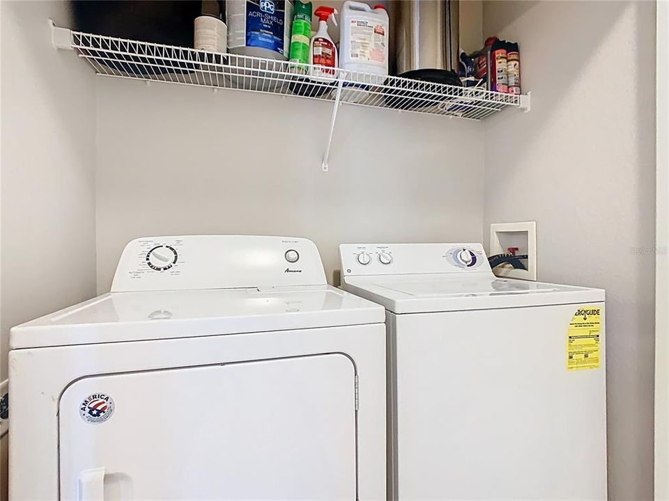 合同活跃: $1,799 (3 贝兹, 2 浴室, 1402 平方英尺)