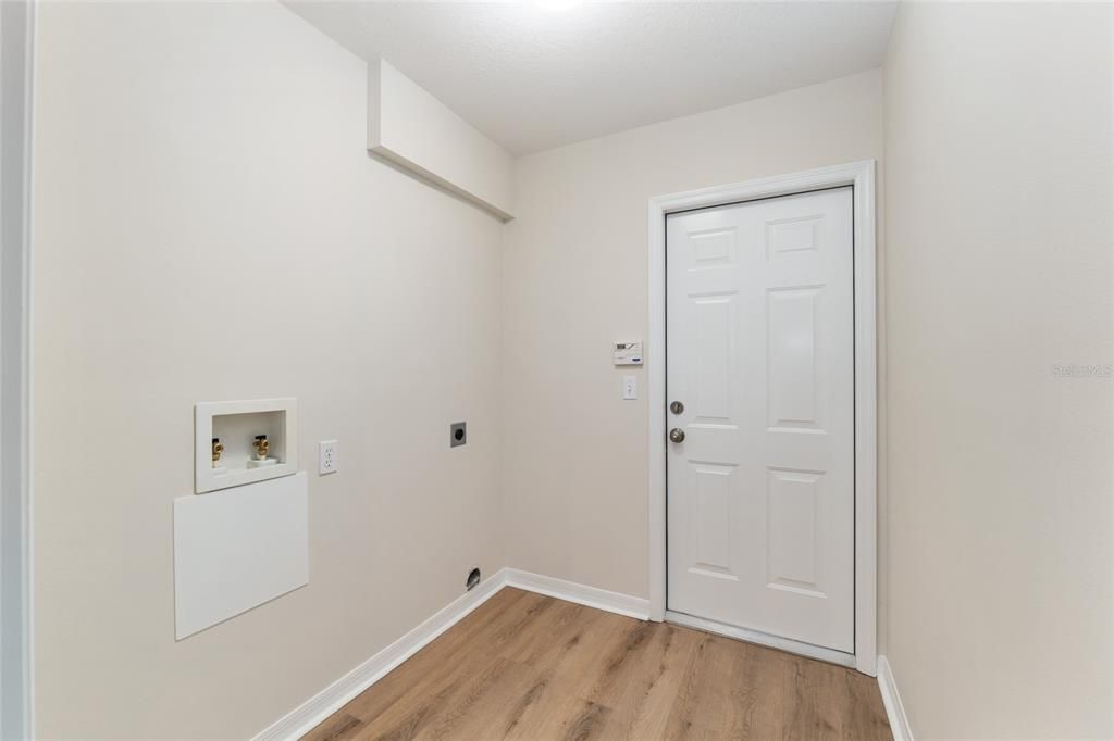 Active With Contract: $379,000 (3 beds, 2 baths, 1702 Square Feet)