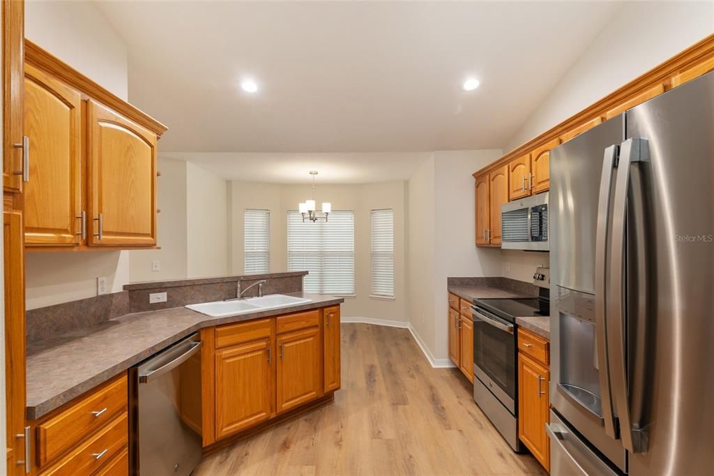 Active With Contract: $379,000 (3 beds, 2 baths, 1702 Square Feet)