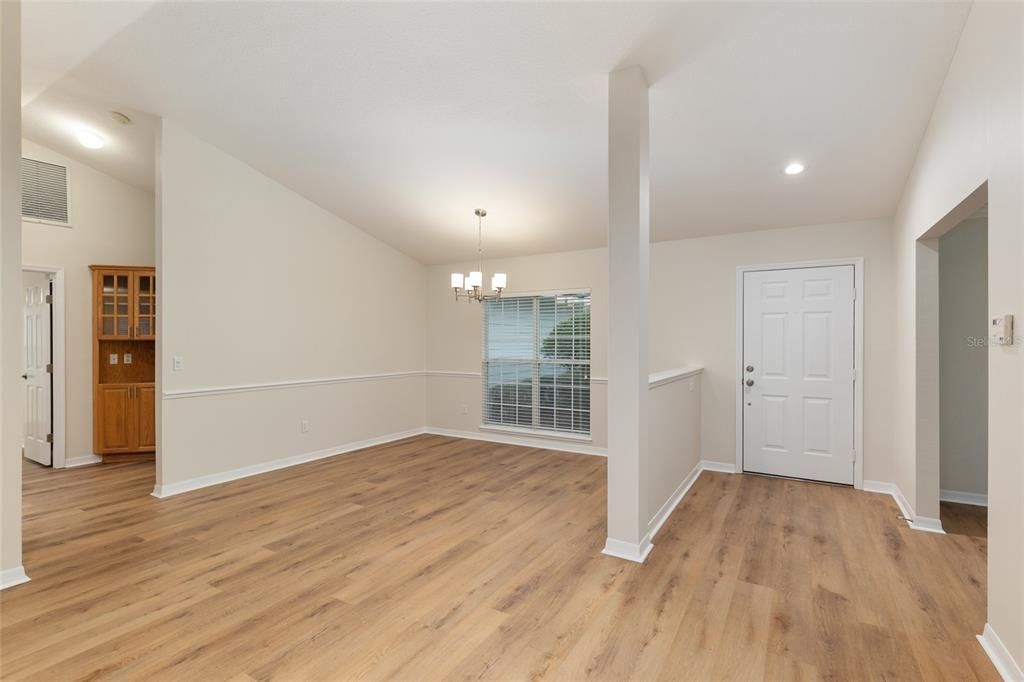 Active With Contract: $379,000 (3 beds, 2 baths, 1702 Square Feet)