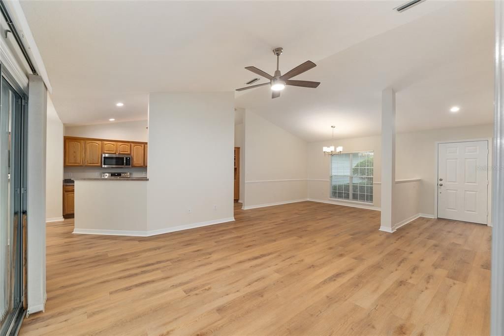 Active With Contract: $379,000 (3 beds, 2 baths, 1702 Square Feet)