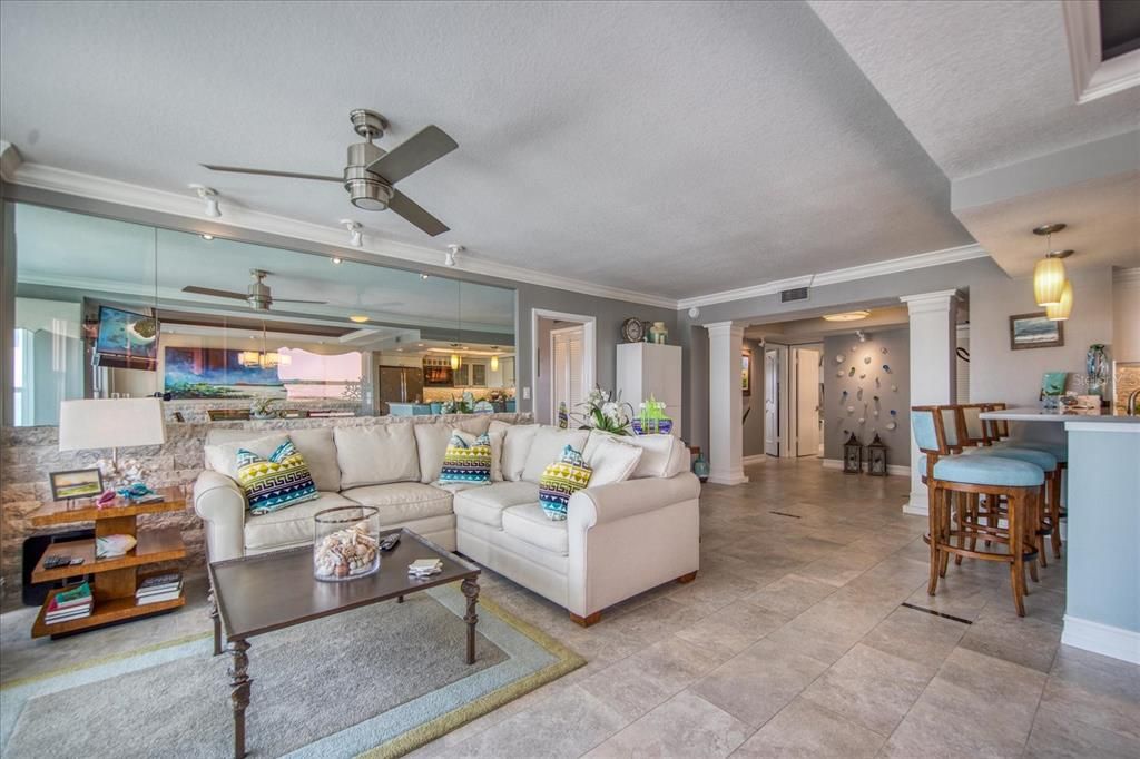 En Venta: $785,000 (2 camas, 2 baños, 1325 Pies cuadrados)