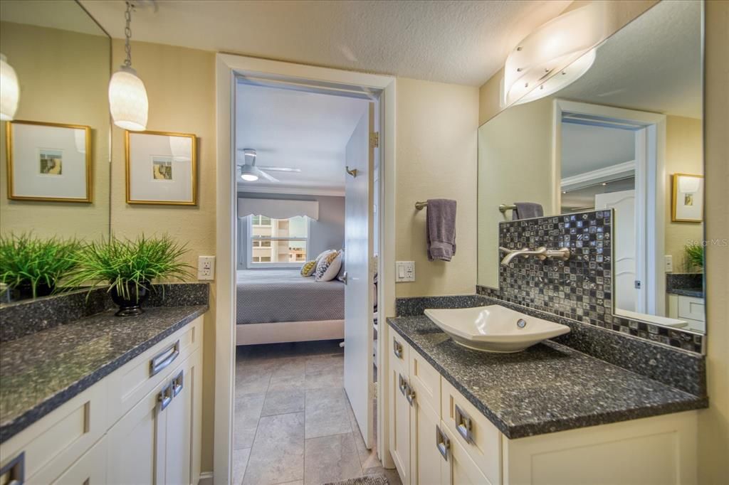 En Venta: $785,000 (2 camas, 2 baños, 1325 Pies cuadrados)