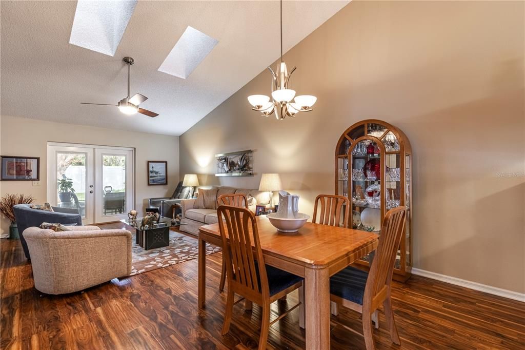 Active With Contract: $249,900 (3 beds, 2 baths, 1328 Square Feet)