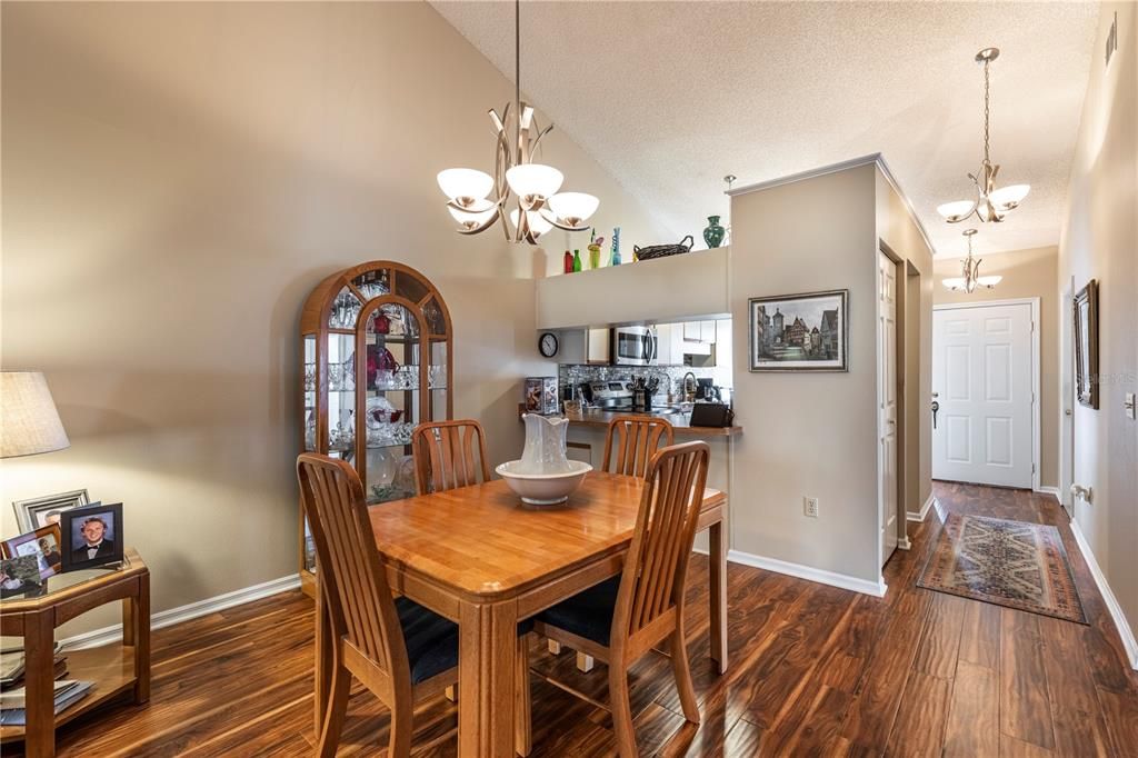 Active With Contract: $249,900 (3 beds, 2 baths, 1328 Square Feet)