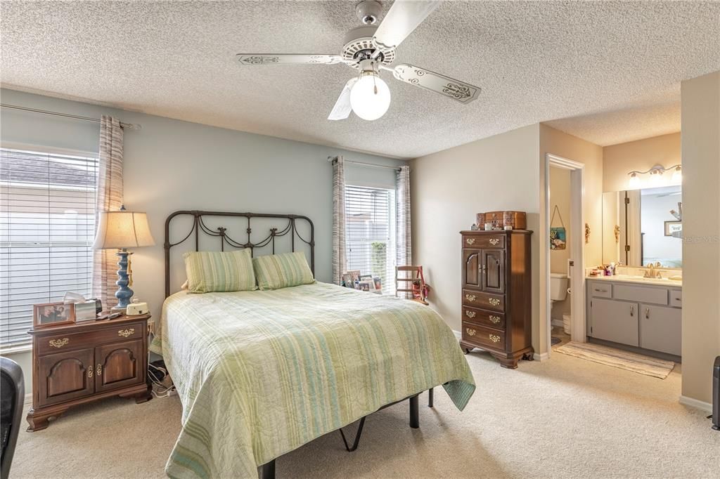 Active With Contract: $249,900 (3 beds, 2 baths, 1328 Square Feet)