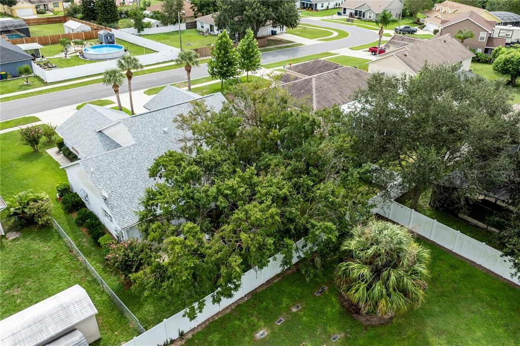 Active With Contract: $249,900 (3 beds, 2 baths, 1328 Square Feet)