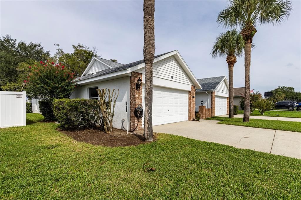 Active With Contract: $249,900 (3 beds, 2 baths, 1328 Square Feet)
