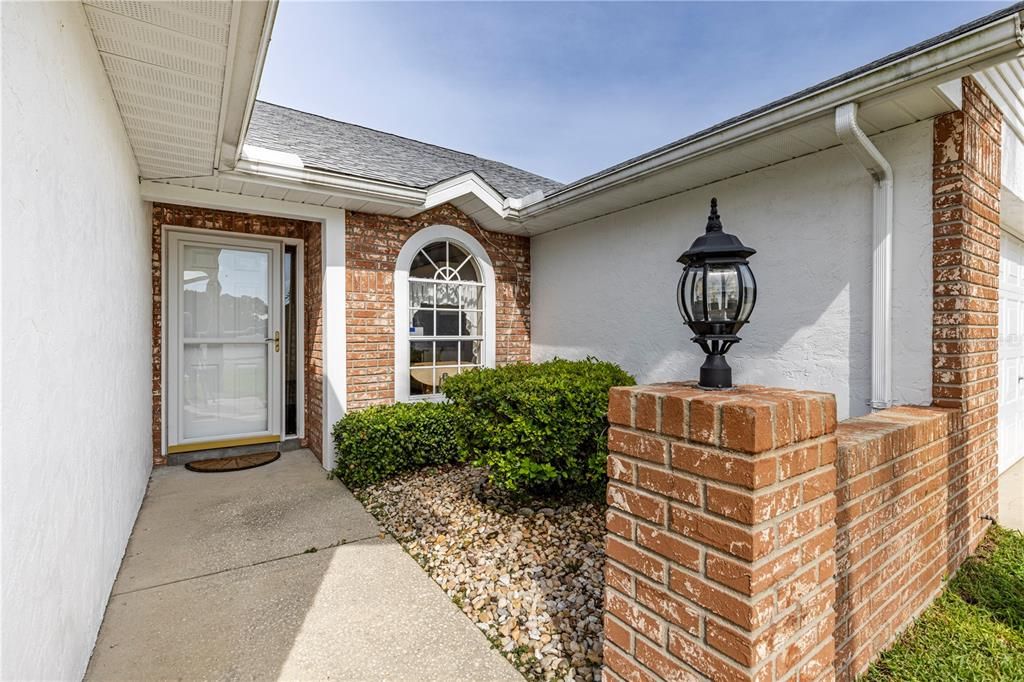 Active With Contract: $249,900 (3 beds, 2 baths, 1328 Square Feet)