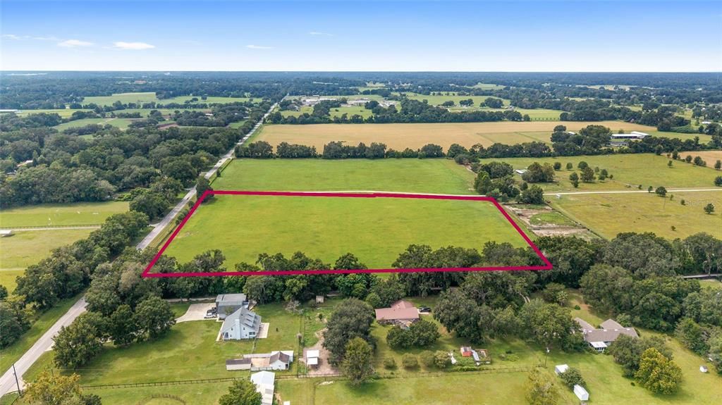 На продажу: $425,000 (13.68 acres)
