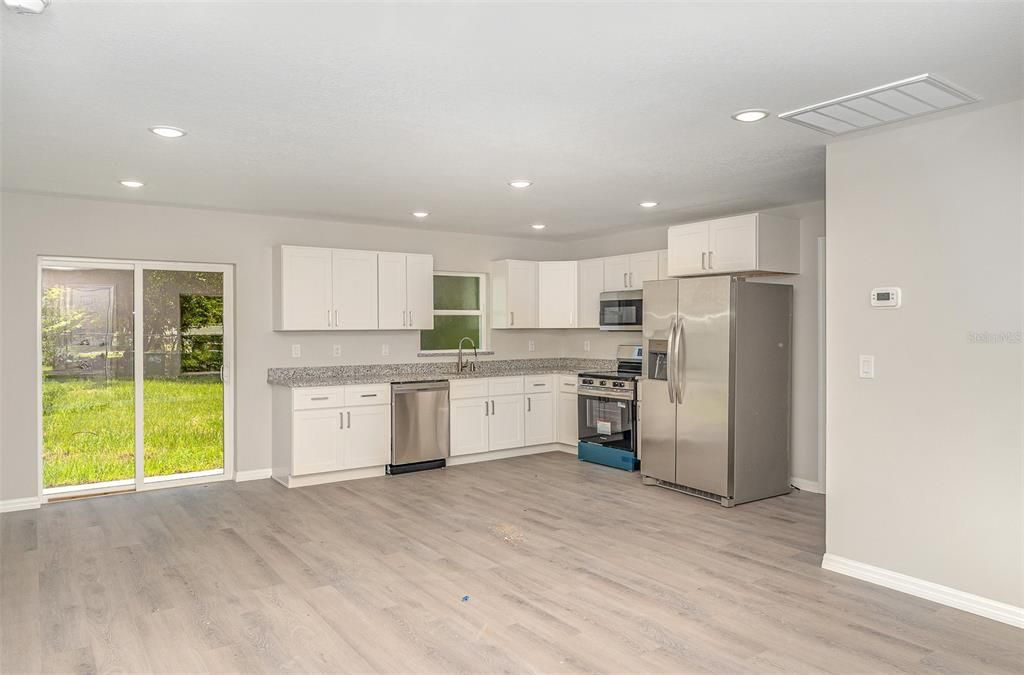 En Venta: $462,000 (4 camas, 0 baños, 2804 Pies cuadrados)