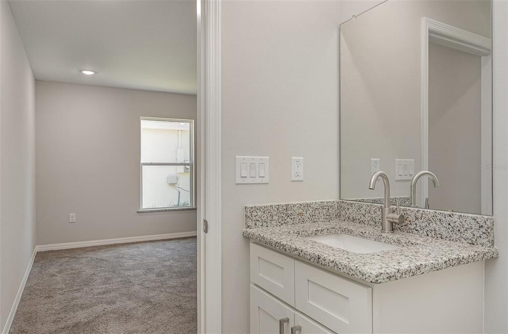 En Venta: $462,000 (4 camas, 0 baños, 2804 Pies cuadrados)