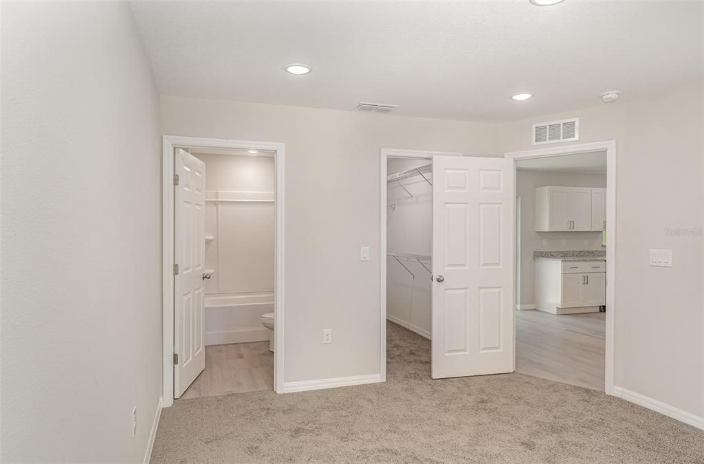 En Venta: $462,000 (4 camas, 0 baños, 2804 Pies cuadrados)