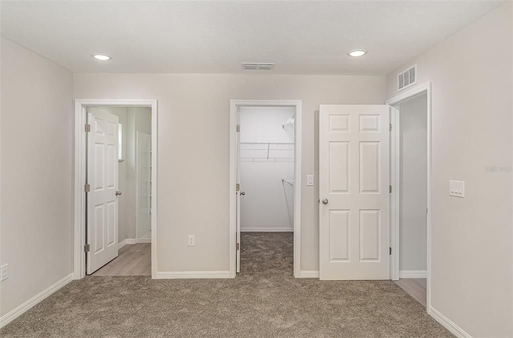 En Venta: $462,000 (4 camas, 0 baños, 2804 Pies cuadrados)