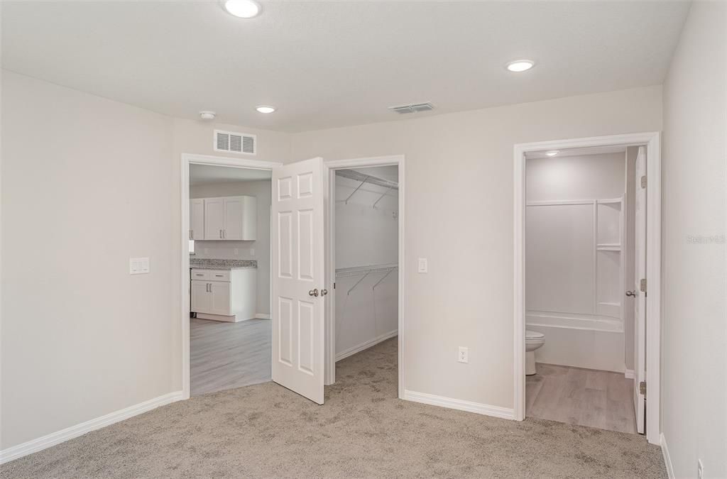 En Venta: $462,000 (4 camas, 0 baños, 2804 Pies cuadrados)