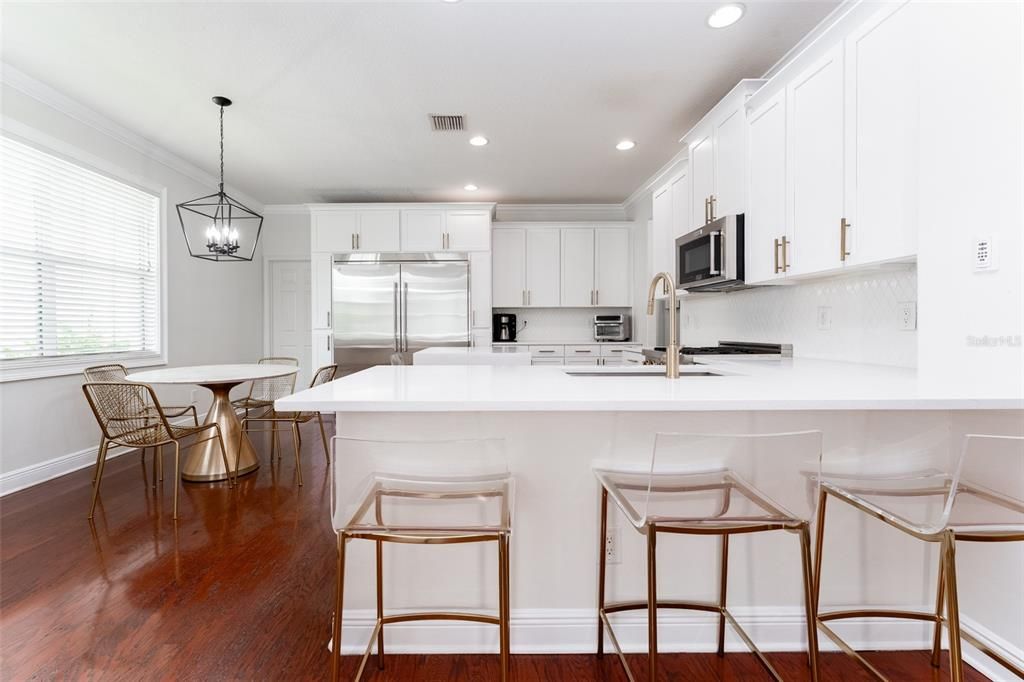 En Venta: $665,000 (5 camas, 3 baños, 3214 Pies cuadrados)