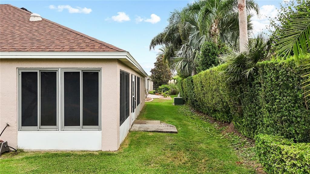 Activo con contrato: $459,900 (3 camas, 2 baños, 1927 Pies cuadrados)