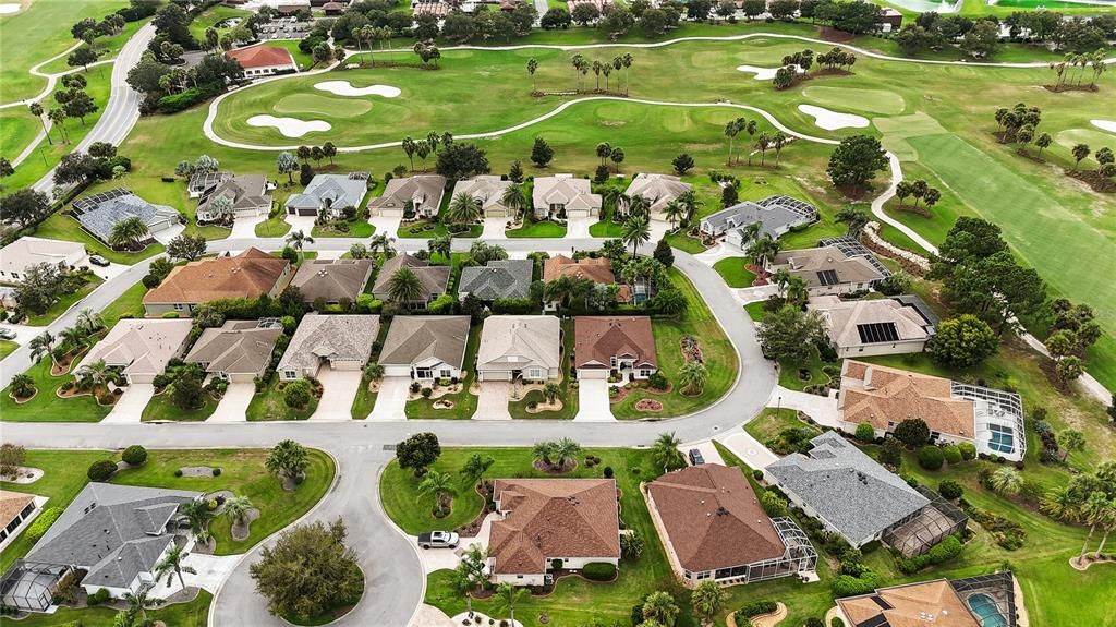 Activo con contrato: $459,900 (3 camas, 2 baños, 1927 Pies cuadrados)