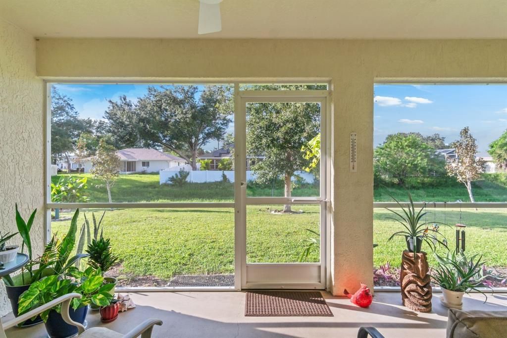 合同活跃: $295,000 (3 贝兹, 2 浴室, 1367 平方英尺)