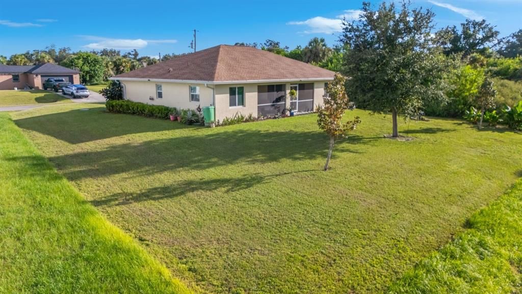 合同活跃: $295,000 (3 贝兹, 2 浴室, 1367 平方英尺)