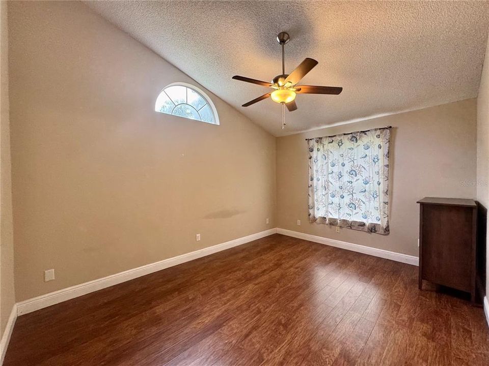 Active With Contract: $285,000 (3 beds, 2 baths, 1144 Square Feet)