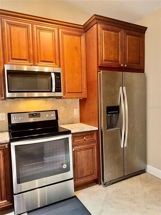 Active With Contract: $285,000 (3 beds, 2 baths, 1144 Square Feet)