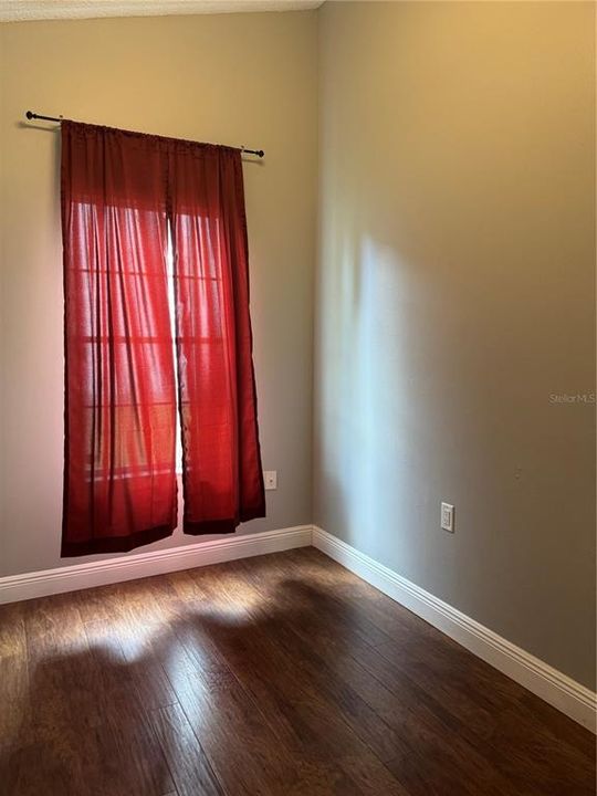 Active With Contract: $285,000 (3 beds, 2 baths, 1144 Square Feet)