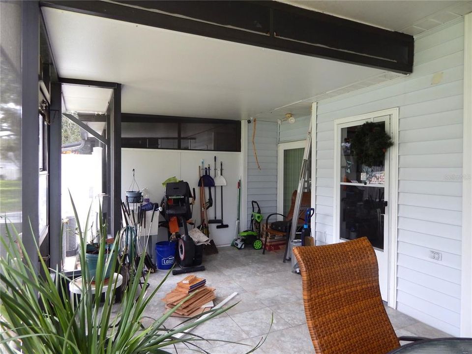 待售: $297,000 (2 贝兹, 2 浴室, 1094 平方英尺)