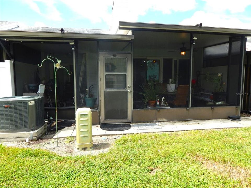 待售: $297,000 (2 贝兹, 2 浴室, 1094 平方英尺)