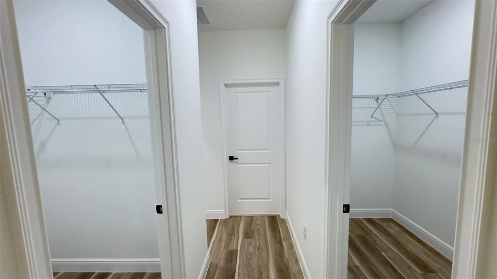 En Venta: $315,000 (4 camas, 2 baños, 1833 Pies cuadrados)