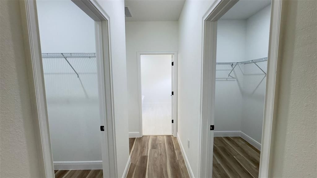 En Venta: $315,000 (4 camas, 2 baños, 1833 Pies cuadrados)