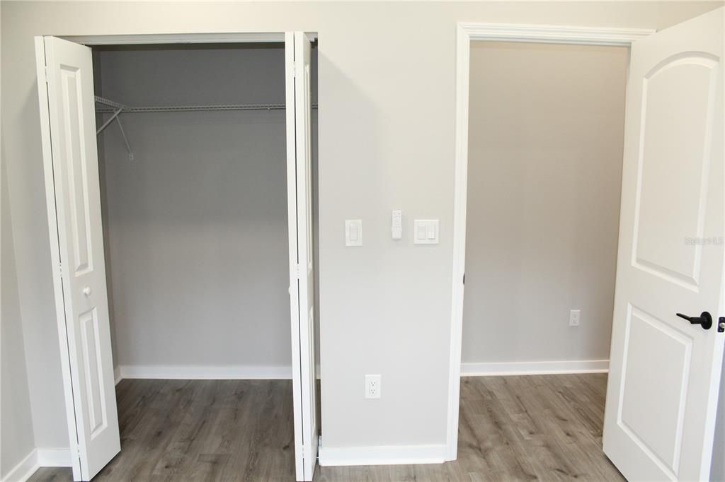 合同活跃: $479,999 (4 贝兹, 3 浴室, 1650 平方英尺)