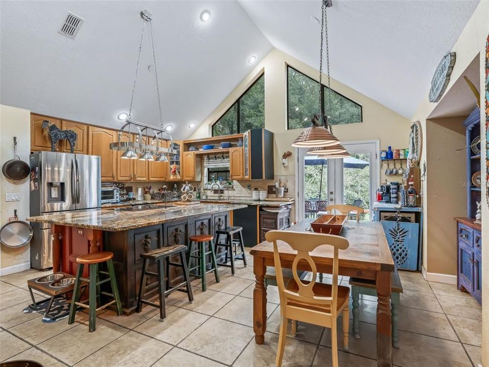 待售: $725,000 (3 贝兹, 2 浴室, 1908 平方英尺)