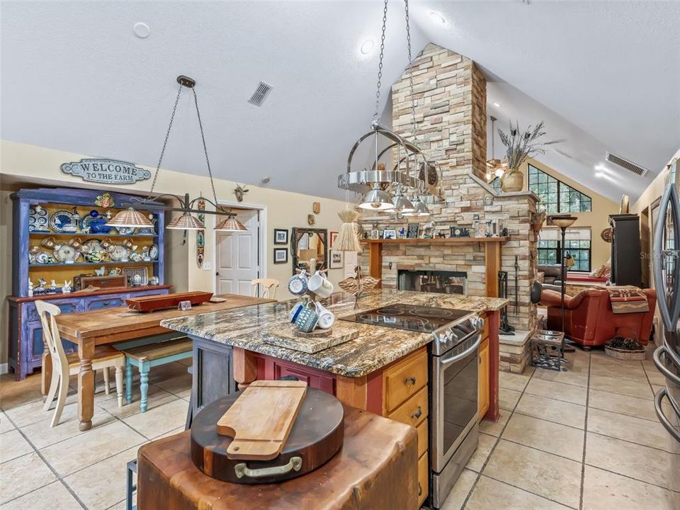 待售: $725,000 (3 贝兹, 2 浴室, 1908 平方英尺)