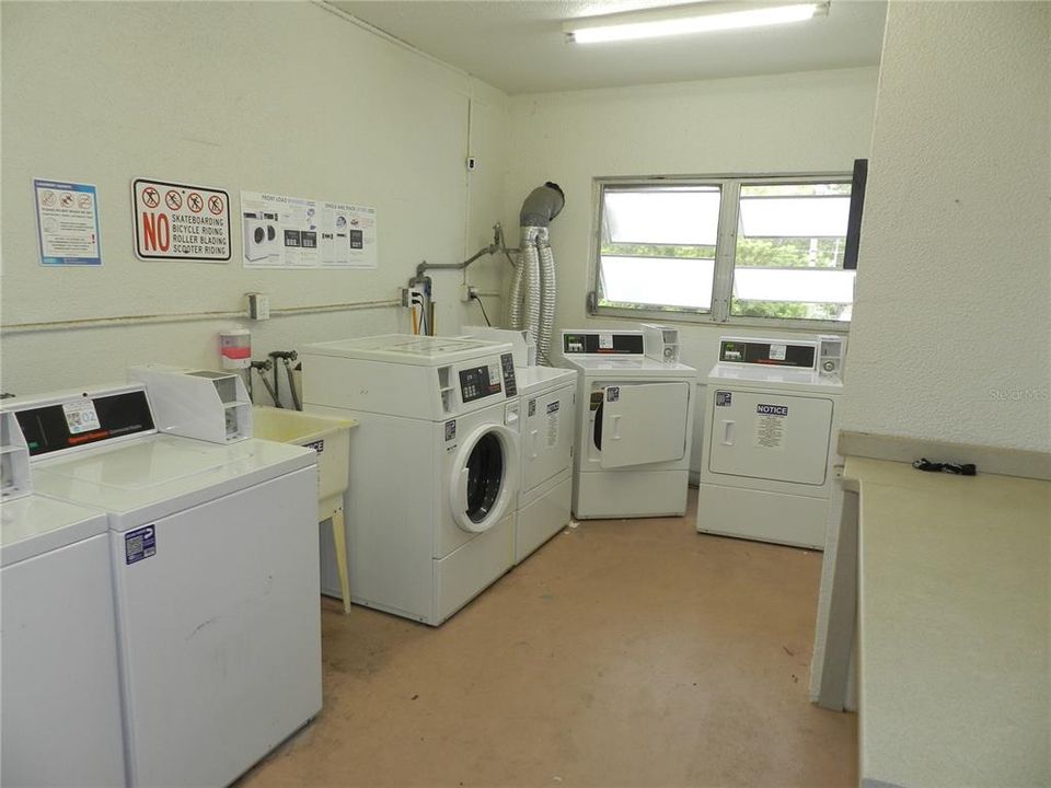 Active With Contract: $119,000 (2 beds, 2 baths, 885 Square Feet)