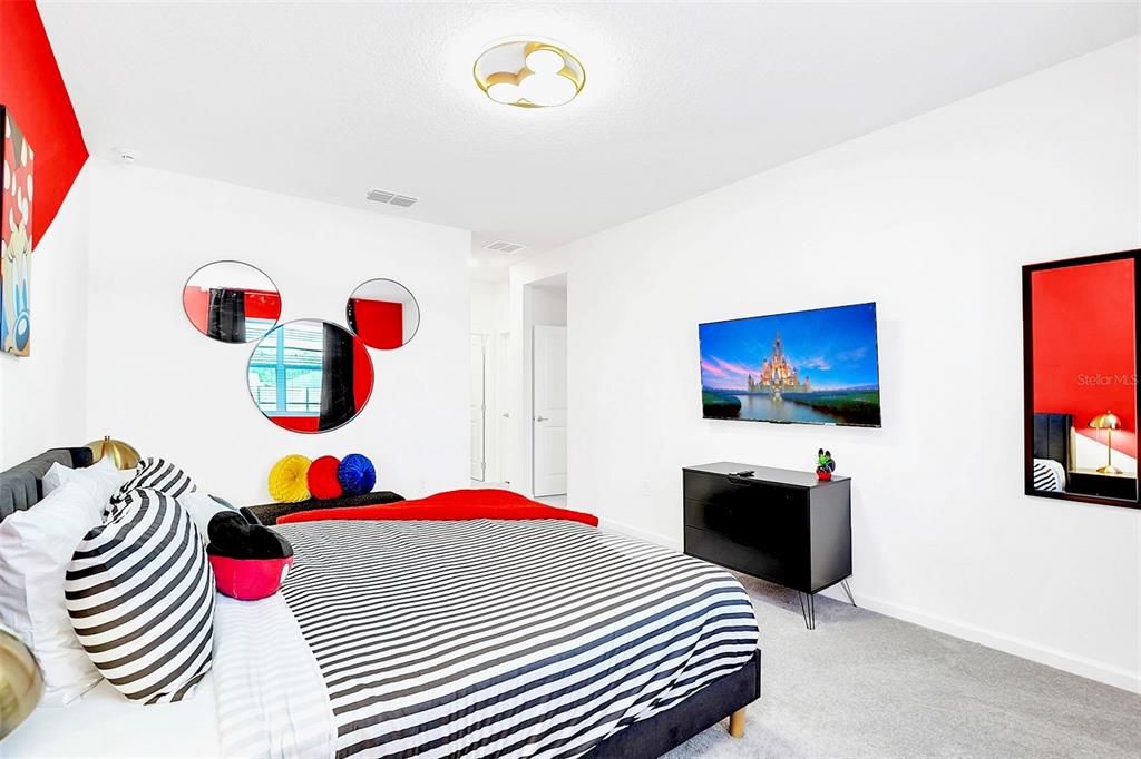 На продажу: $720,000 (8 спален, 5 ванн, 3248 Квадратных фут)