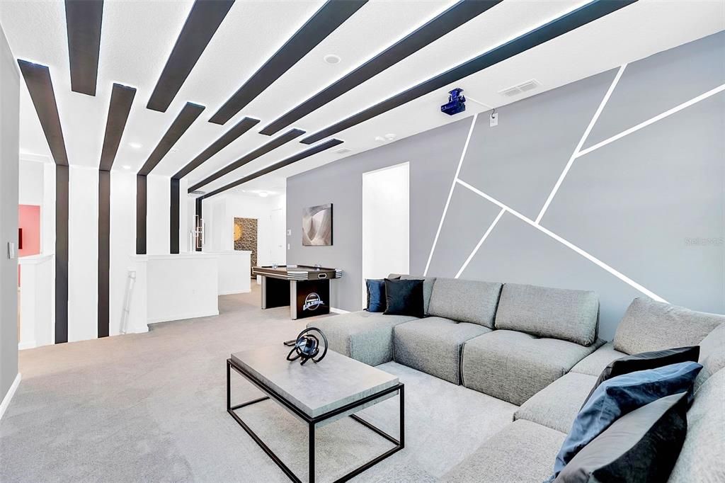 На продажу: $720,000 (8 спален, 5 ванн, 3248 Квадратных фут)