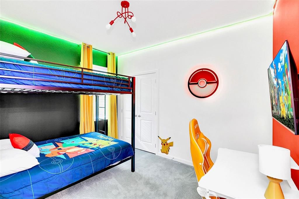 На продажу: $720,000 (8 спален, 5 ванн, 3248 Квадратных фут)