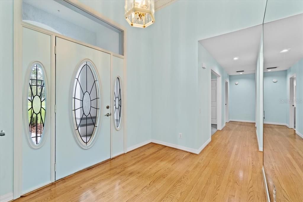 En Venta: $598,000 (4 camas, 2 baños, 3114 Pies cuadrados)