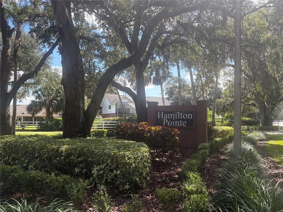 En Venta: $598,000 (4 camas, 2 baños, 3114 Pies cuadrados)