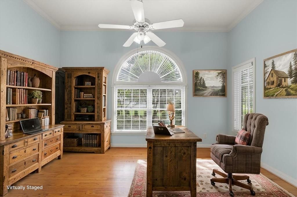 En Venta: $598,000 (4 camas, 2 baños, 3114 Pies cuadrados)